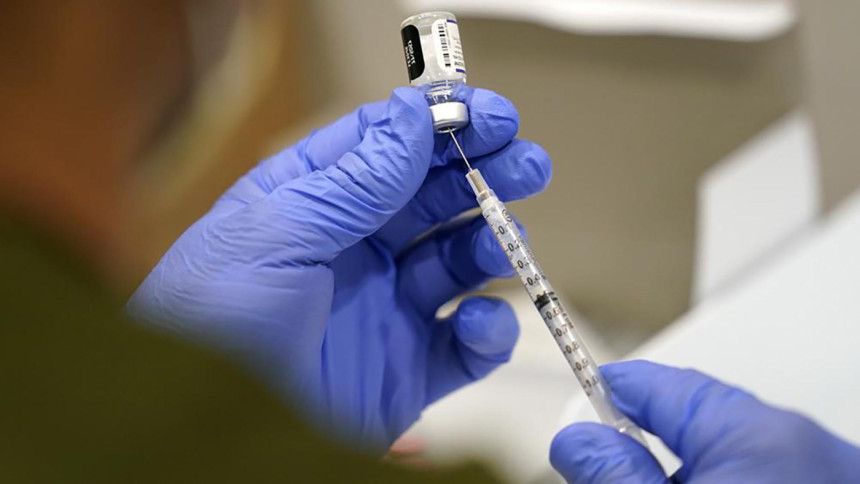 FDA godkänner Pfizer, Moderna booster shots oavsett första dos
